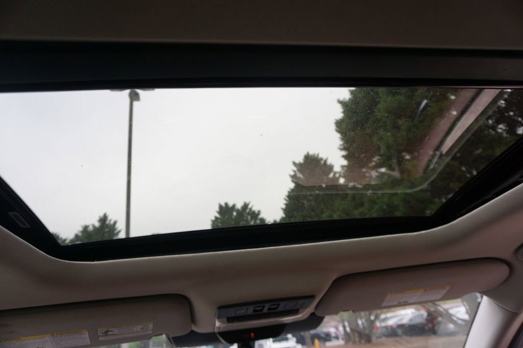 Used 2023 Nissan Pathfinder Platinum image 14