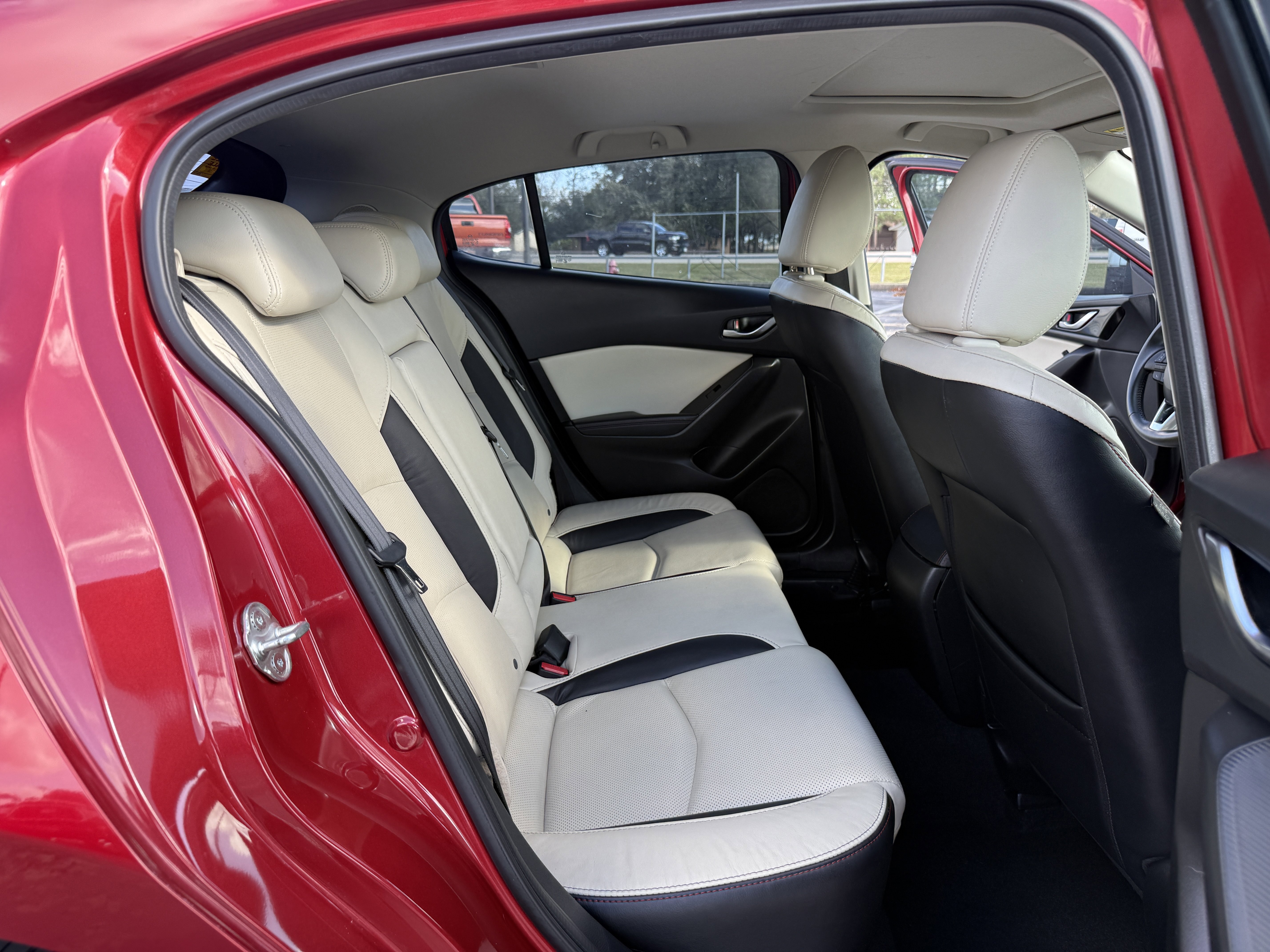 Used 2014 MAZDA MAZDA3 s Grand Touring image 48