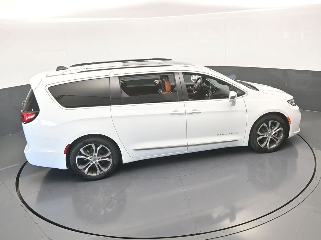 Used 2024 Chrysler Pacifica Pinnacle image 67