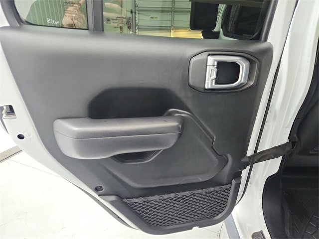 Used 2018 Jeep Wrangler Unlimited Rubicon image 28