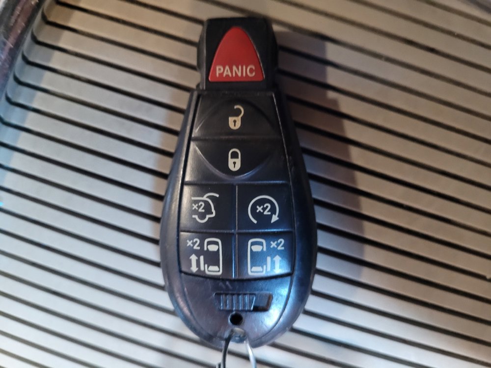 Used 2017 Dodge Grand Caravan SXT FWD image 32