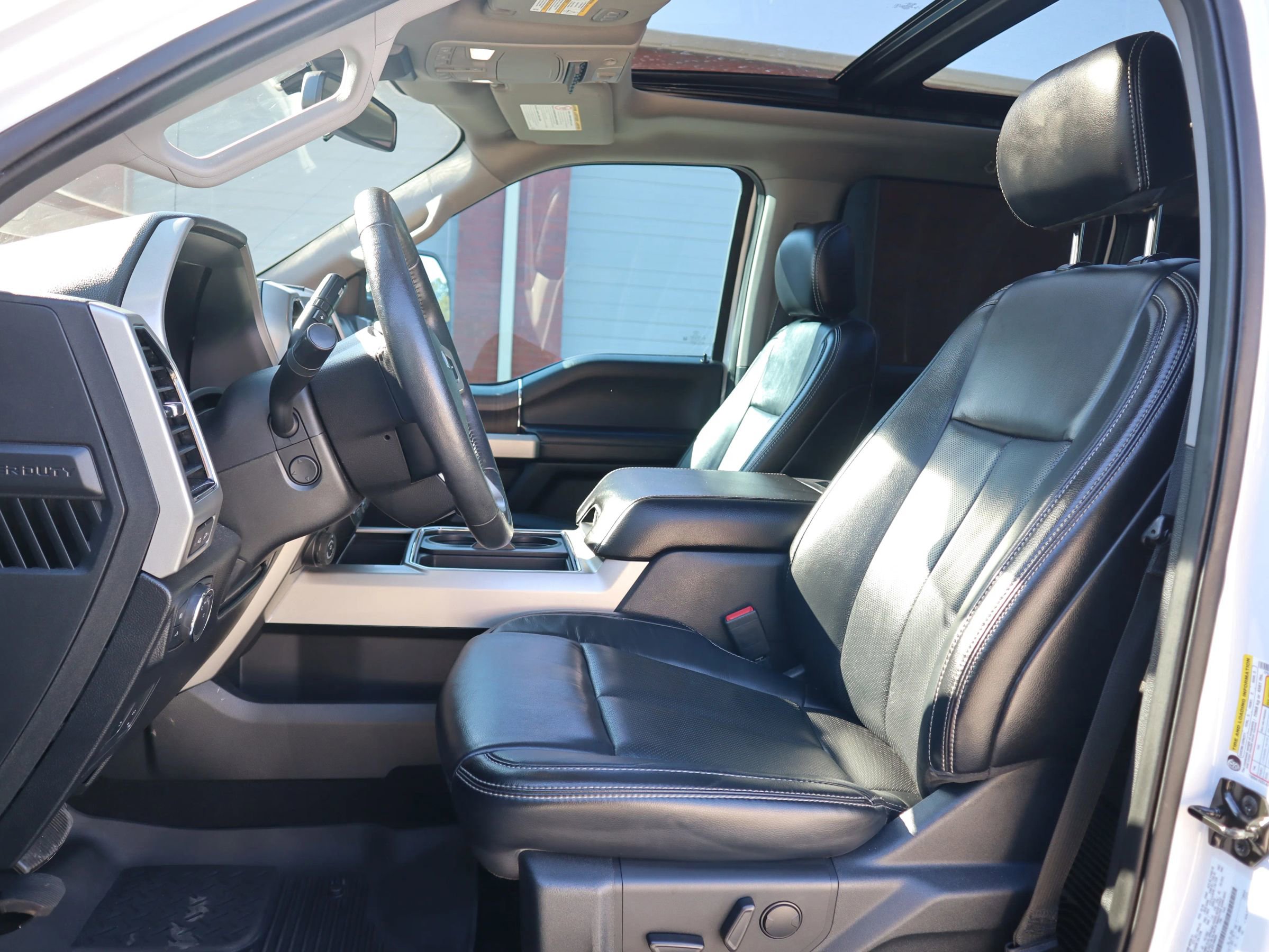 Used 2020 Ford F350 Lariat w/ Lariat Ultimate Package image 26