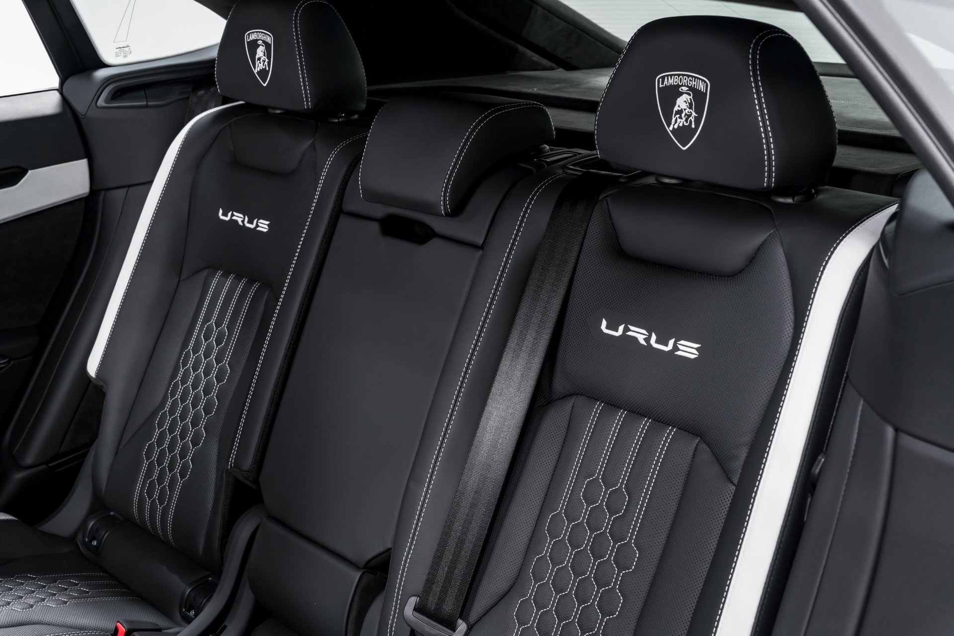 Used 2024 Lamborghini Urus S image 31