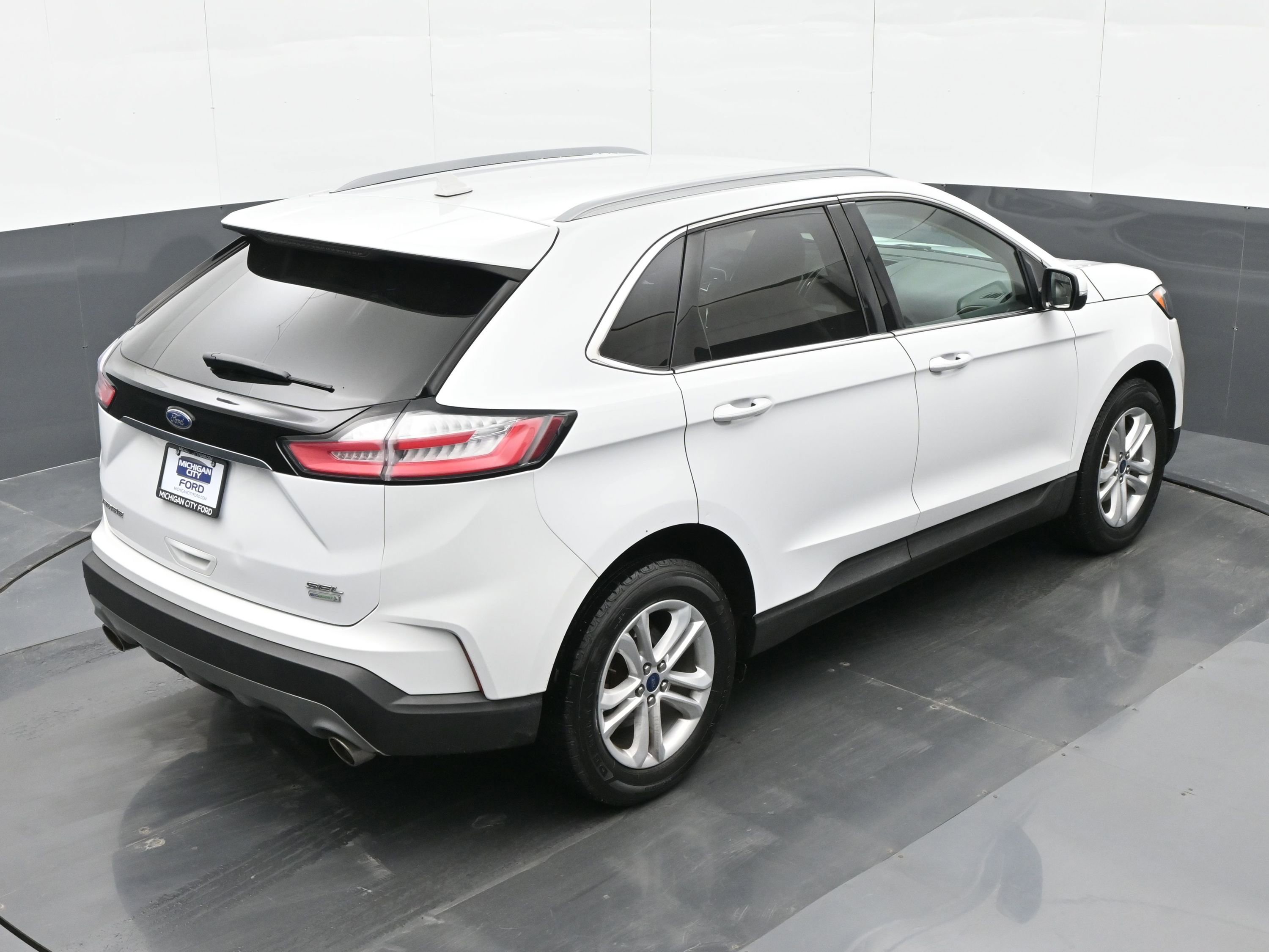 Used 2020 Ford Edge SEL image 35