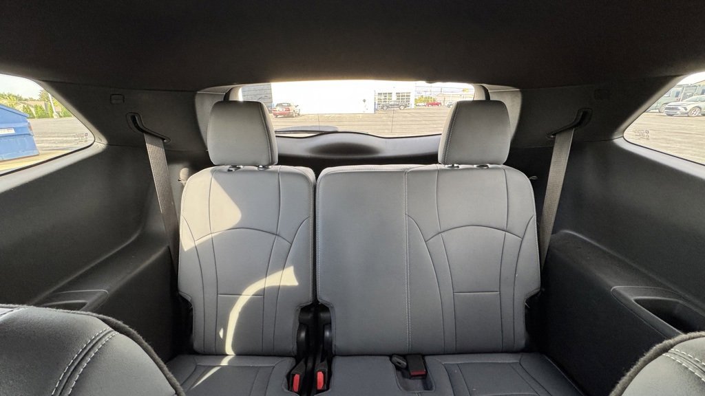 Used 2024 Buick Enclave Essence w/ LPO, Floor Liner Package image 29