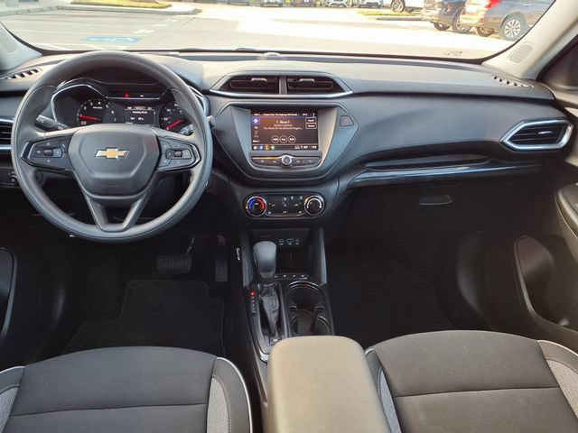 Used 2023 Chevrolet TrailBlazer LT FWD image 5