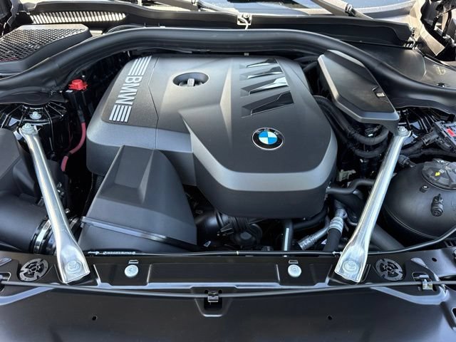 Used 2026 BMW 530i w/ Premium Package RWD image 32
