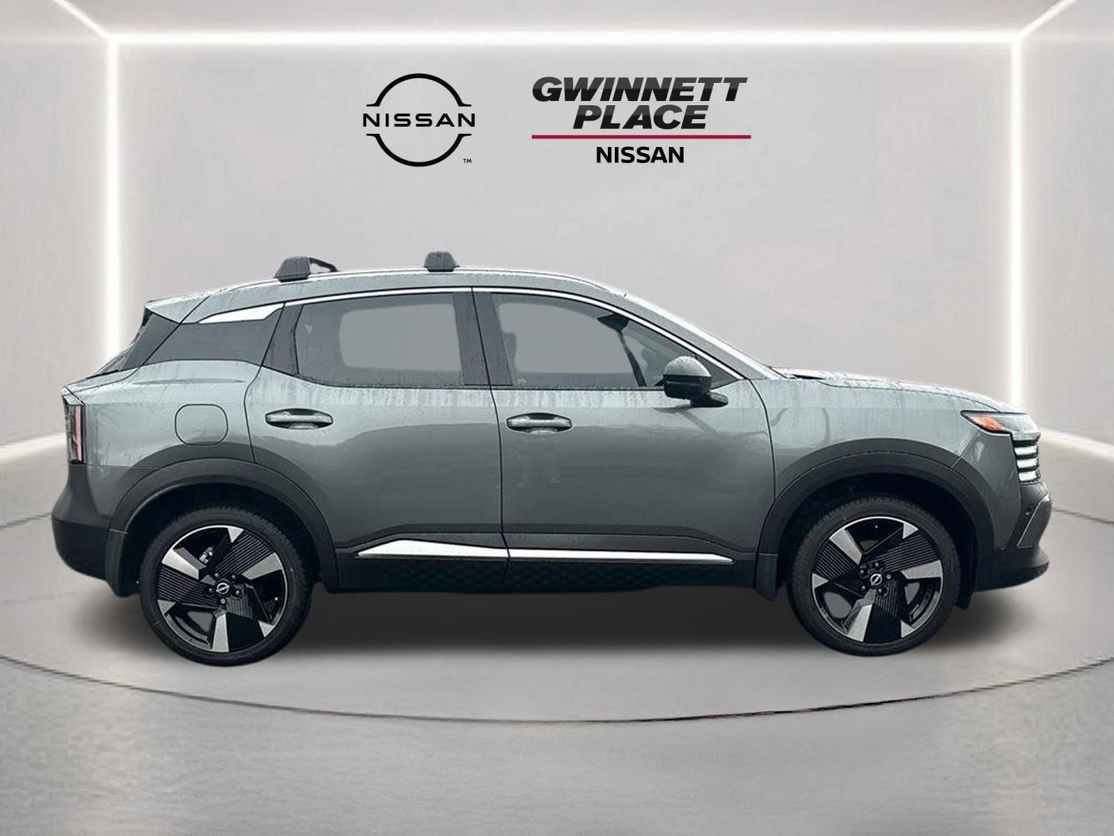 New 2026 Nissan Kicks SR w/ Cold Weather Package image 4