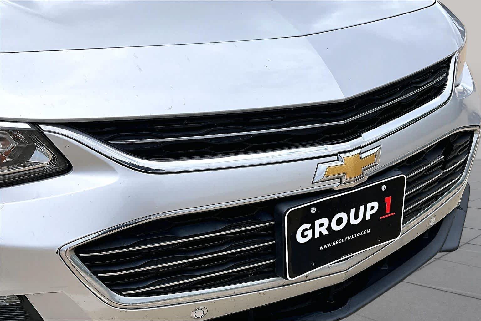 Used 2017 Chevrolet Malibu LT w/ Leather Package FWD image 30