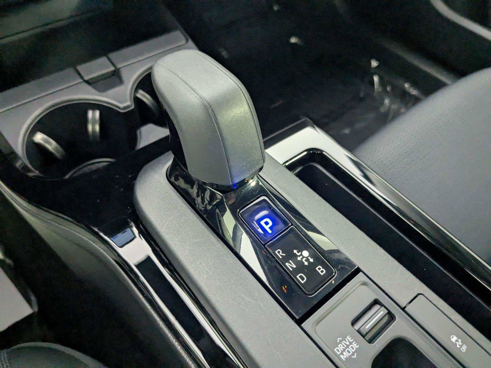 Certified 2025 Toyota Prius LE FWD image 26