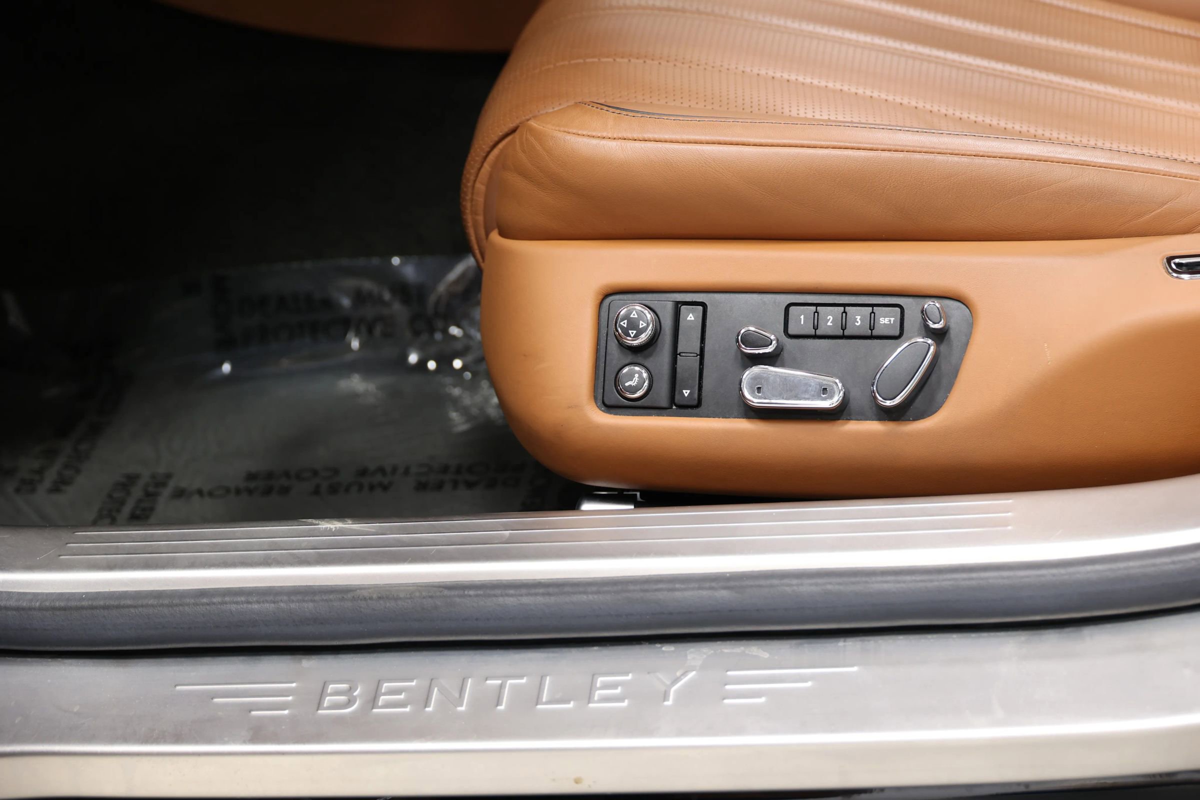 Used 2015 Bentley Flying Spur V8 AWD/4WD image 13
