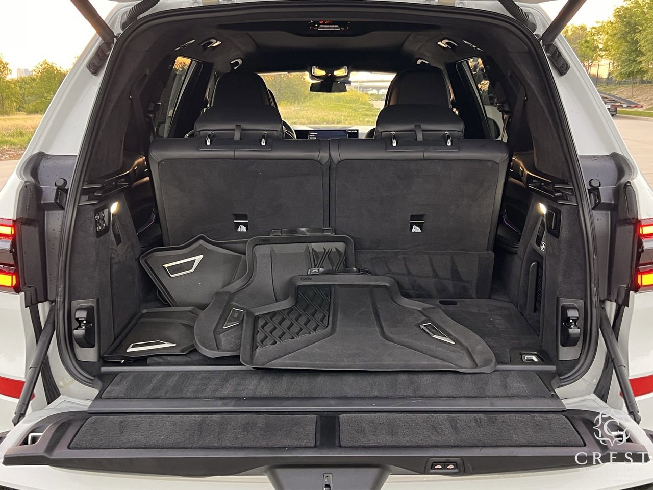 Used 2024 BMW X7 xDrive40i w/ M Sport Package image 32