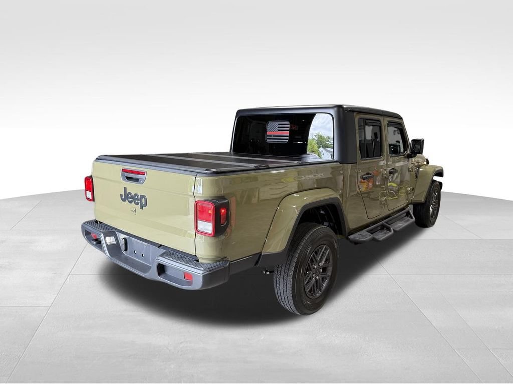 Certified 2025 Jeep Gladiator Sport AWD/4WD image 35