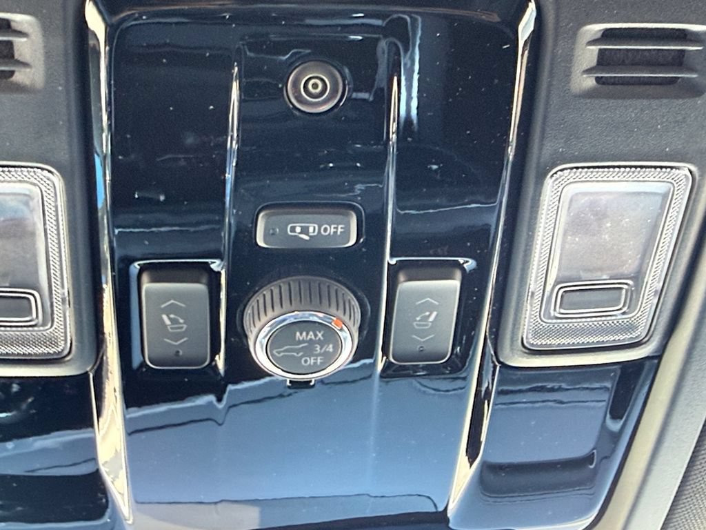 New 2026 Chevrolet Suburban LT w/ Comfort Package AWD/4WD image 18