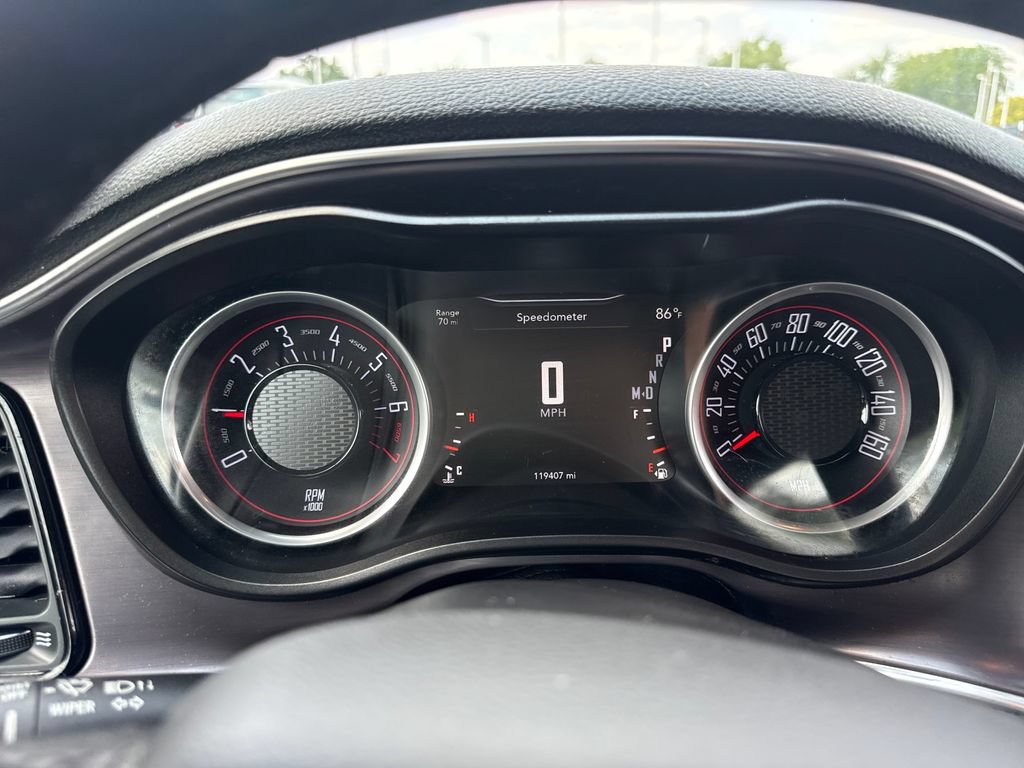 Used 2016 Dodge Challenger SXT RWD image 28