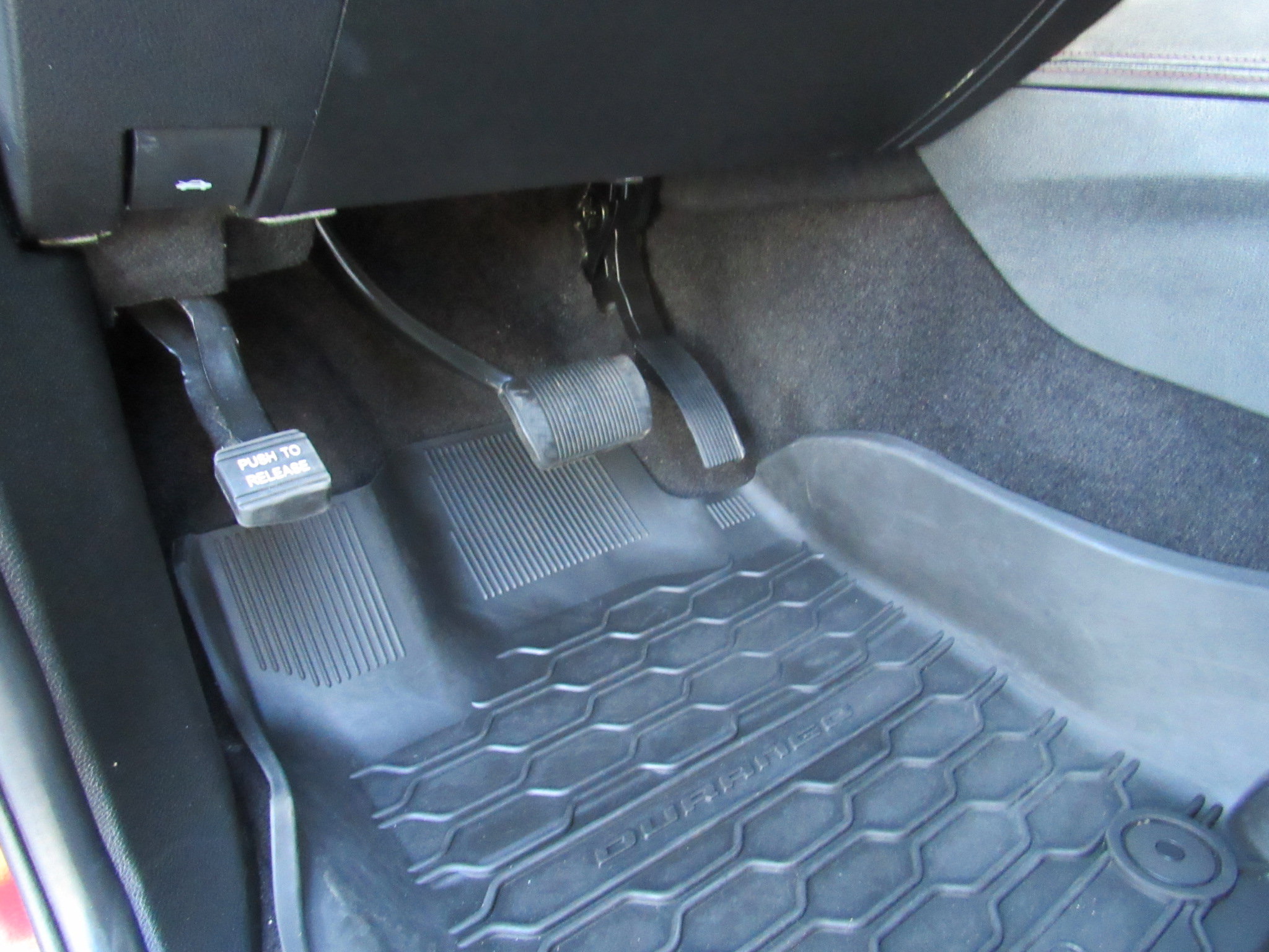 Used 2022 Dodge Durango R/T w/ Blacktop Package image 12