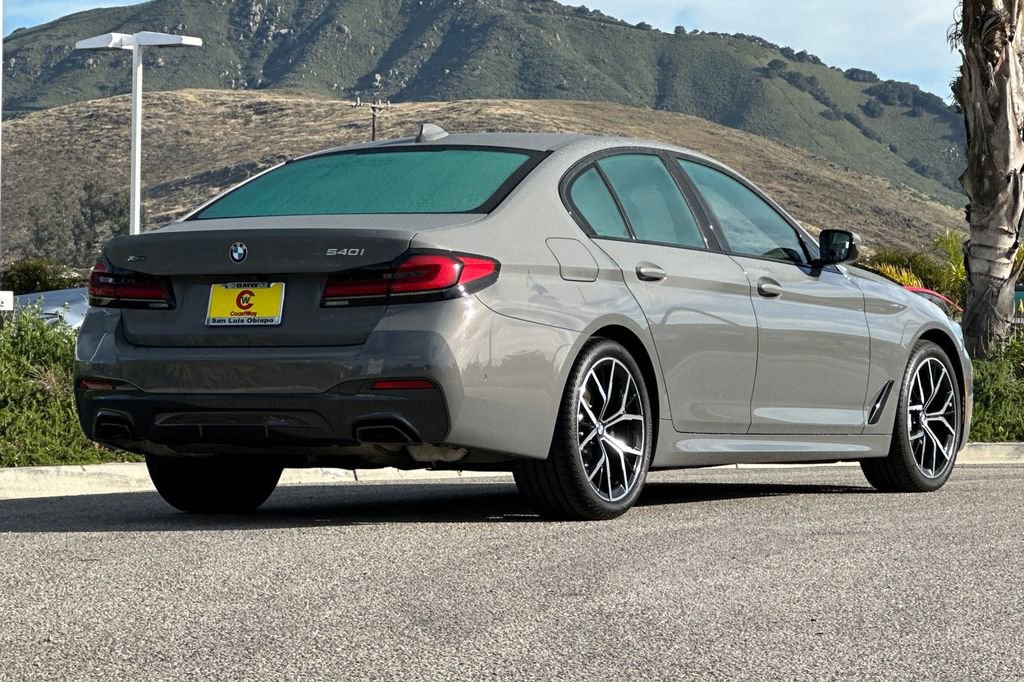 Used 2022 BMW 540i xDrive w/ M Sport Package AWD/4WD image 3