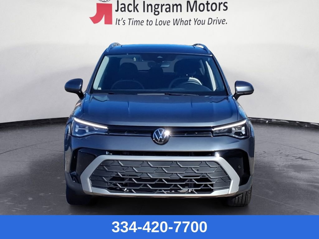 Certified 2025 Volkswagen Taos SE w/ Panoramic Sunroof Package image 8