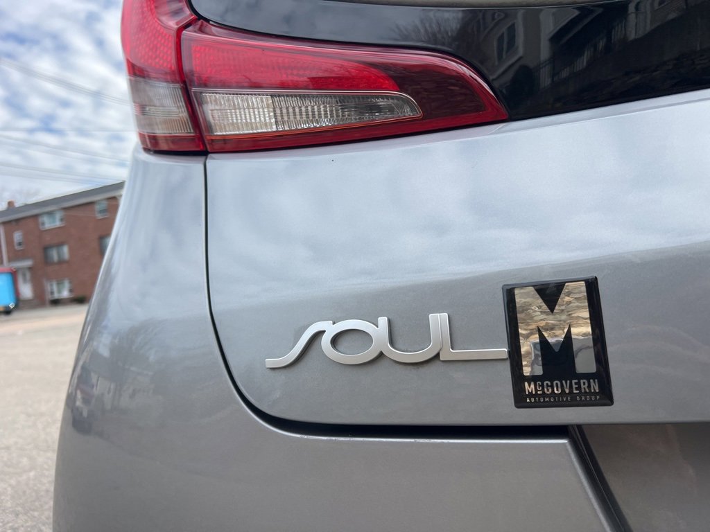 Certified 2022 Kia Soul LX w/ Technology Package image 9