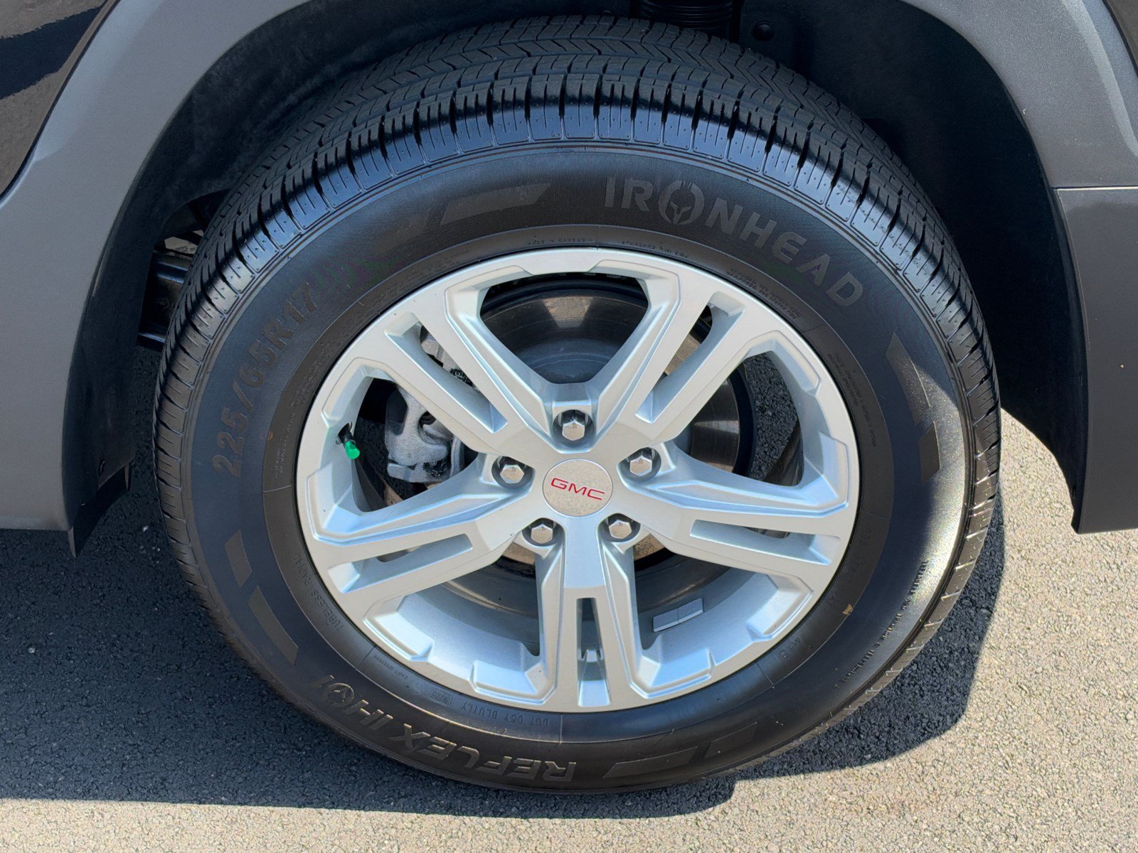Used 2024 GMC Terrain SLE AWD/4WD image 19