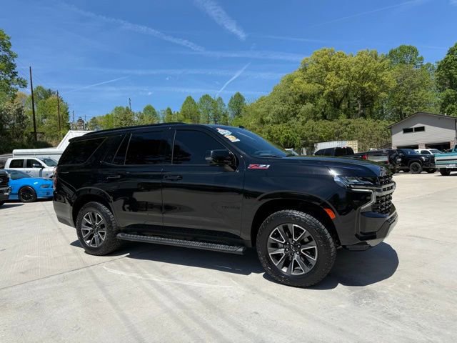 Used 2022 Chevrolet Tahoe Z71 w/ Luxury Package AWD/4WD image 2