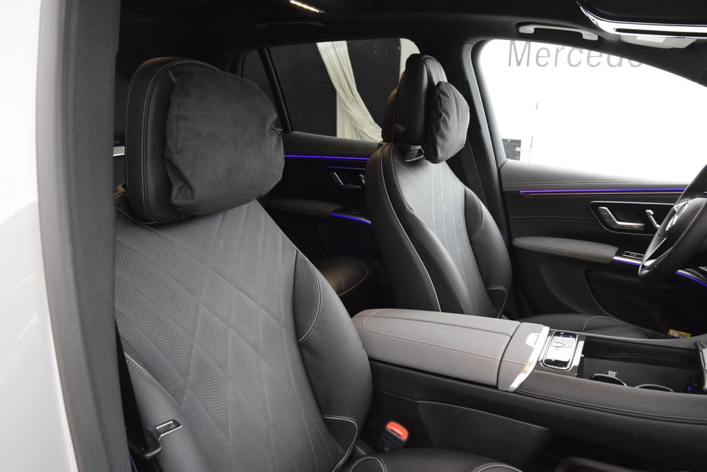 New 2026 Mercedes-Benz EQS 550 4MATIC SUV image 15