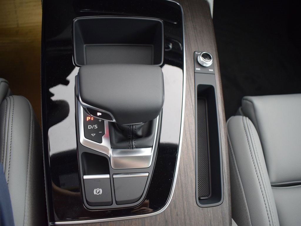 Certified 2024 Audi Q5 2.0T Premium Plus w/ Premium Plus Package image 32