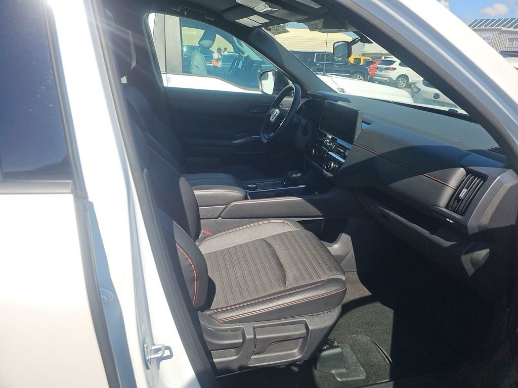 Used 2026 Nissan Pathfinder Rock Creek AWD/4WD image 8
