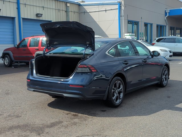 Used 2023 Honda Accord EX image 5