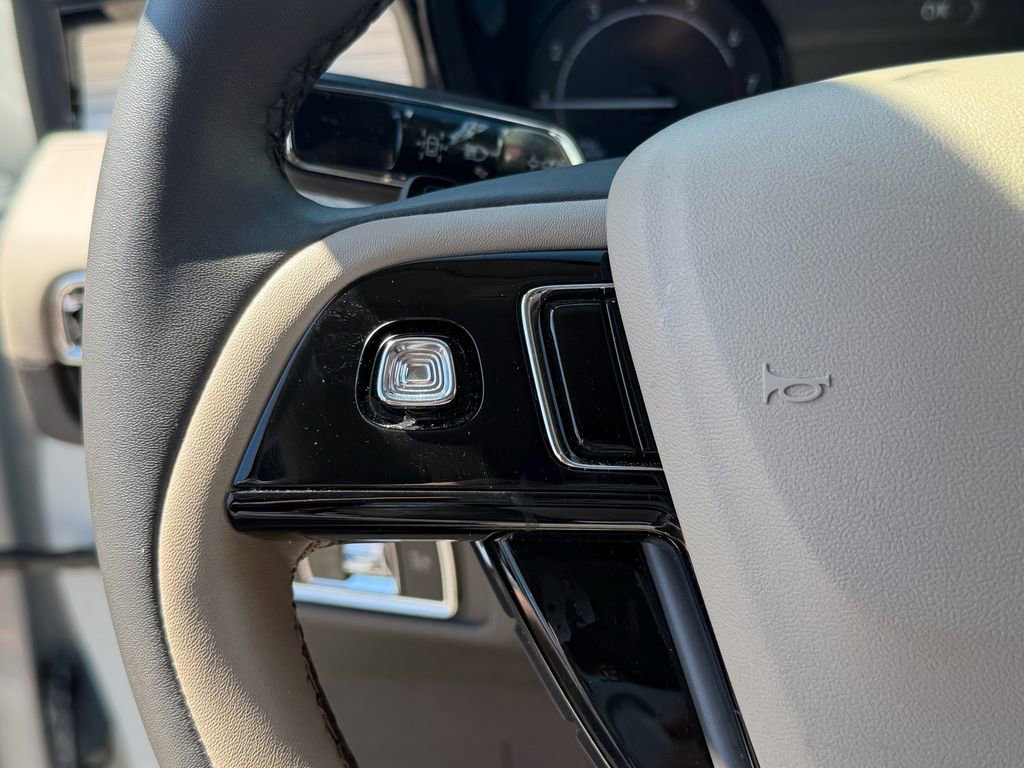 Certified 2022 Lincoln Corsair FWD image 24