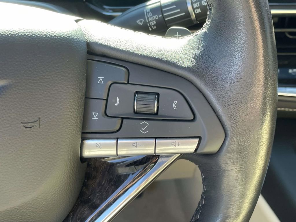 Used 2023 Cadillac Escalade ESV Premium Luxury w/ Performance Package image 26