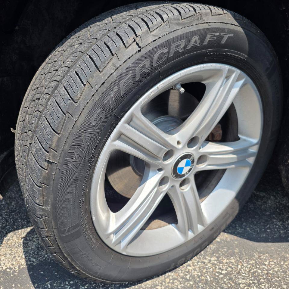 Used 2014 BMW 320i xDrive Sedan AWD/4WD image 17