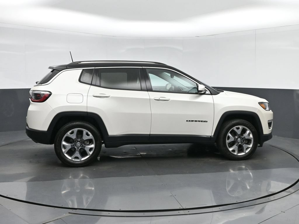 Used 2020 Jeep Compass Limited w/ Premium Lighting Group AWD/4WD image 8