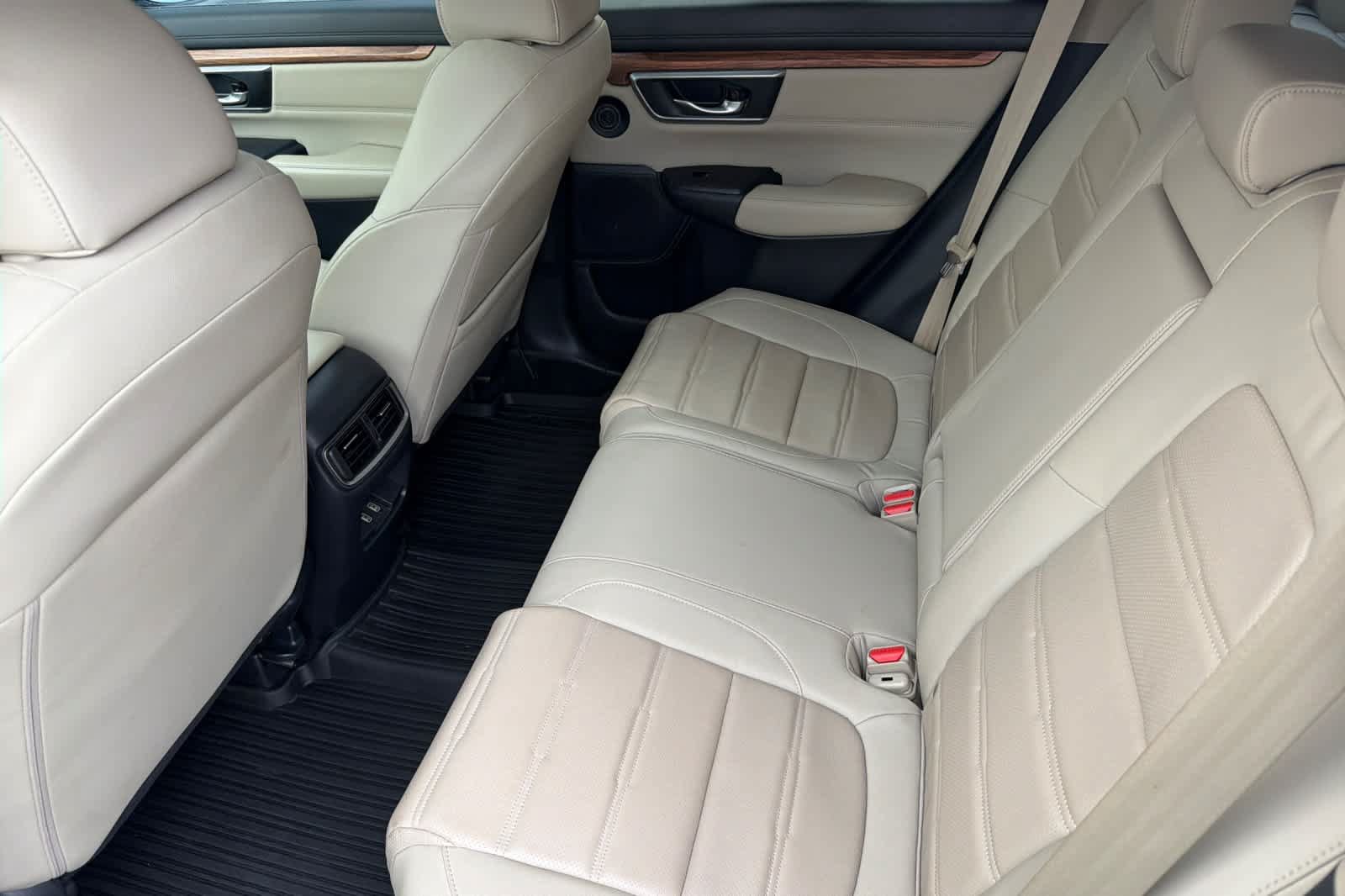 Used 2019 Honda CR-V Touring image 4