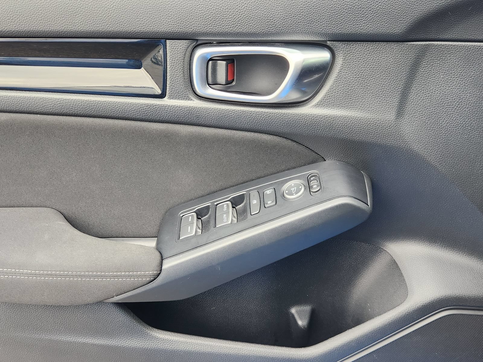 Used 2025 Honda Civic Sport image 28
