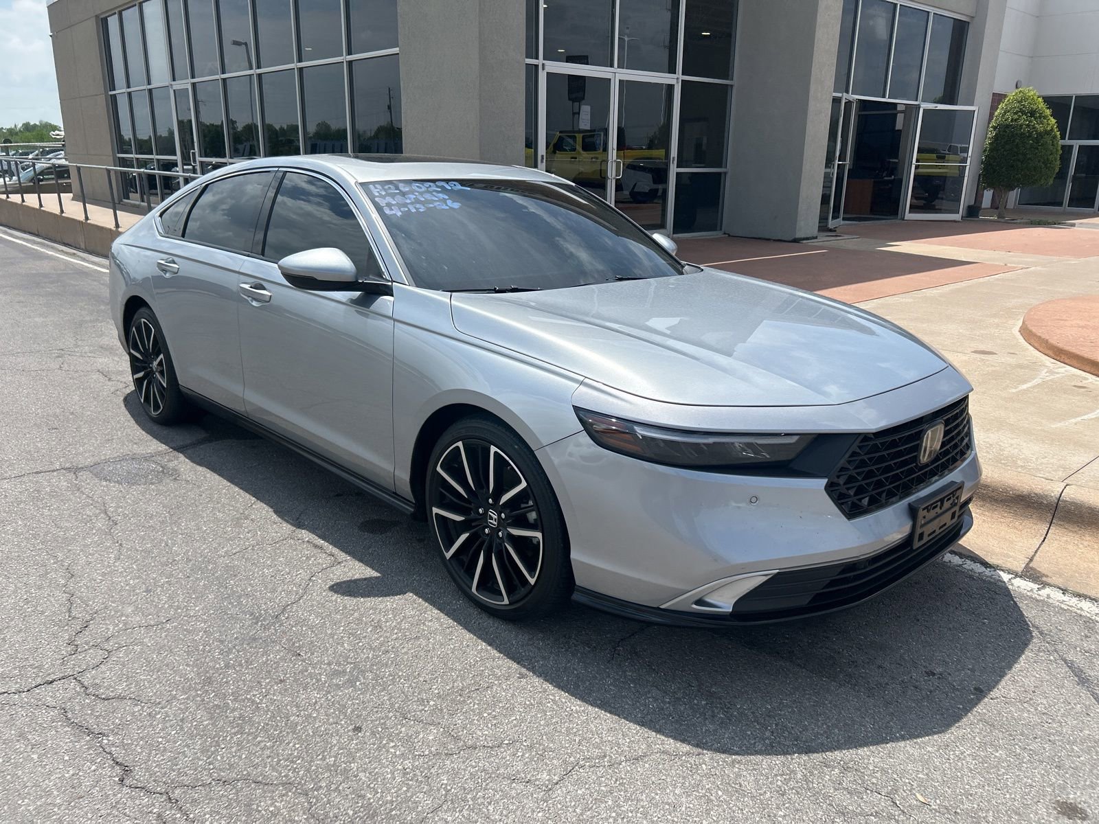 Used 2024 Honda Accord Touring video 3