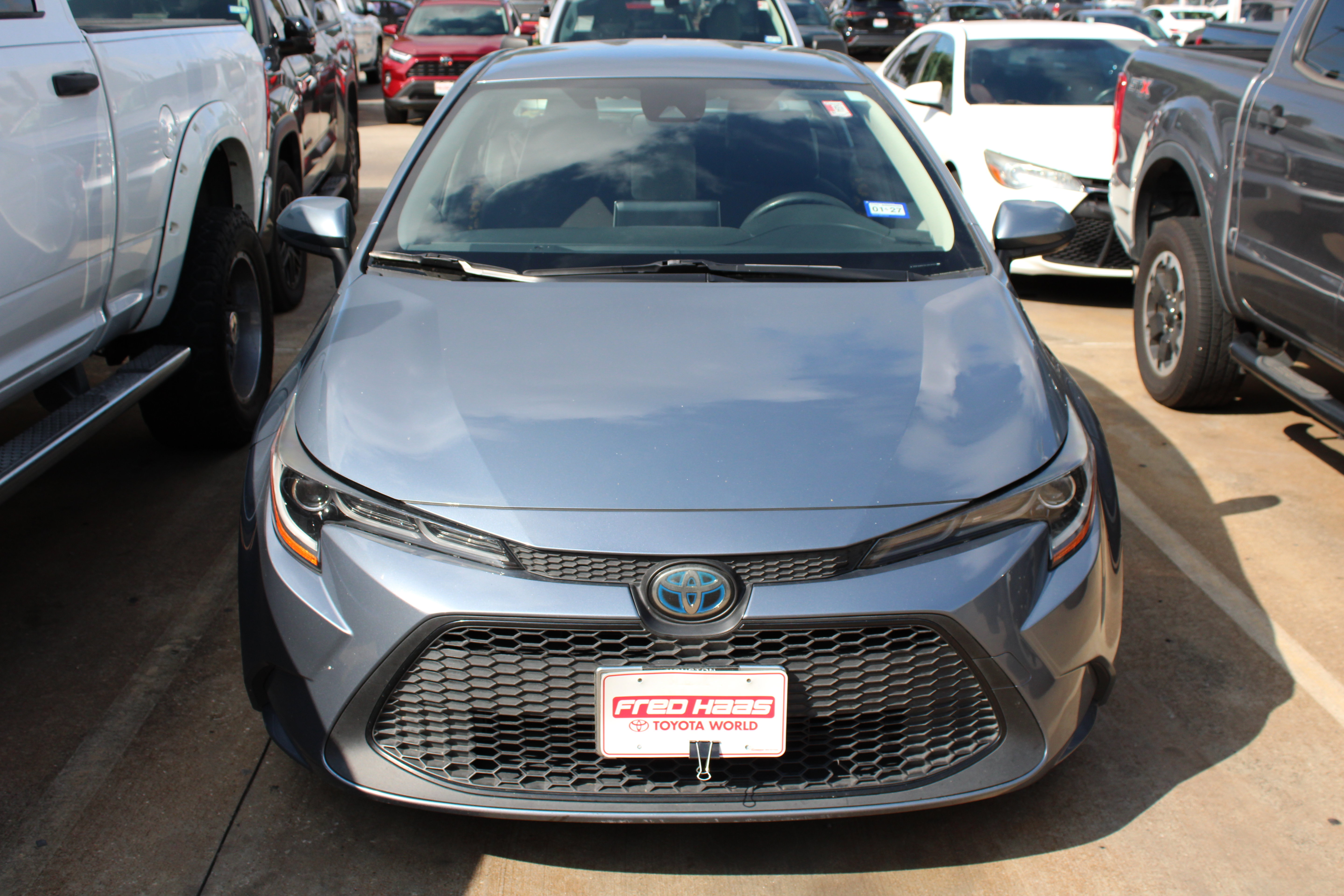 Used 2021 Toyota Corolla LE FWD image 4