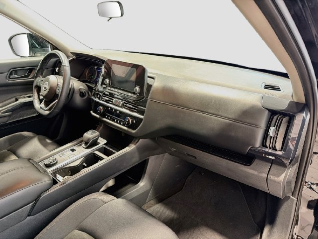 Used 2025 Nissan Pathfinder SV AWD/4WD image 26