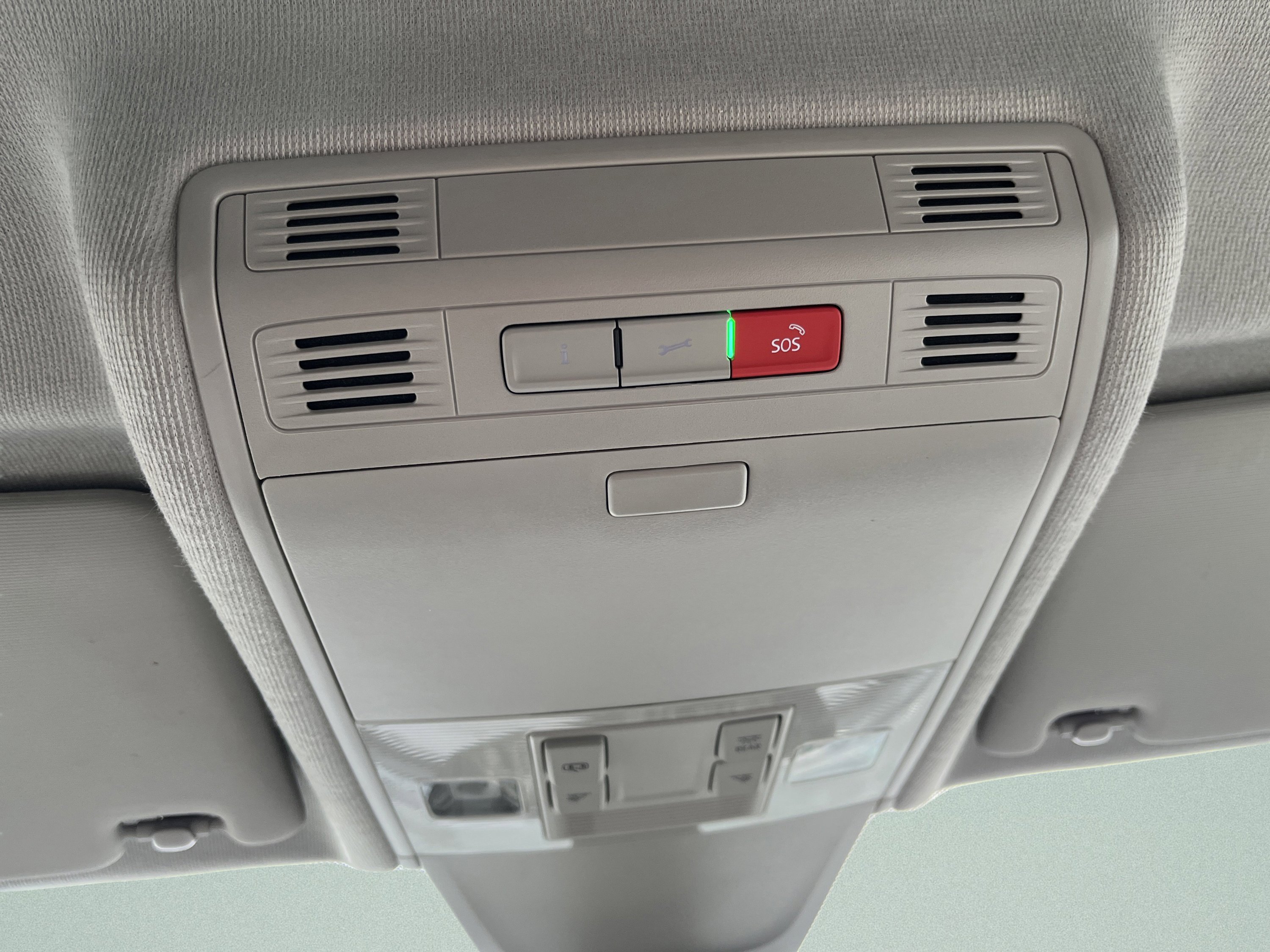 Used 2022 Volkswagen Tiguan SE image 20