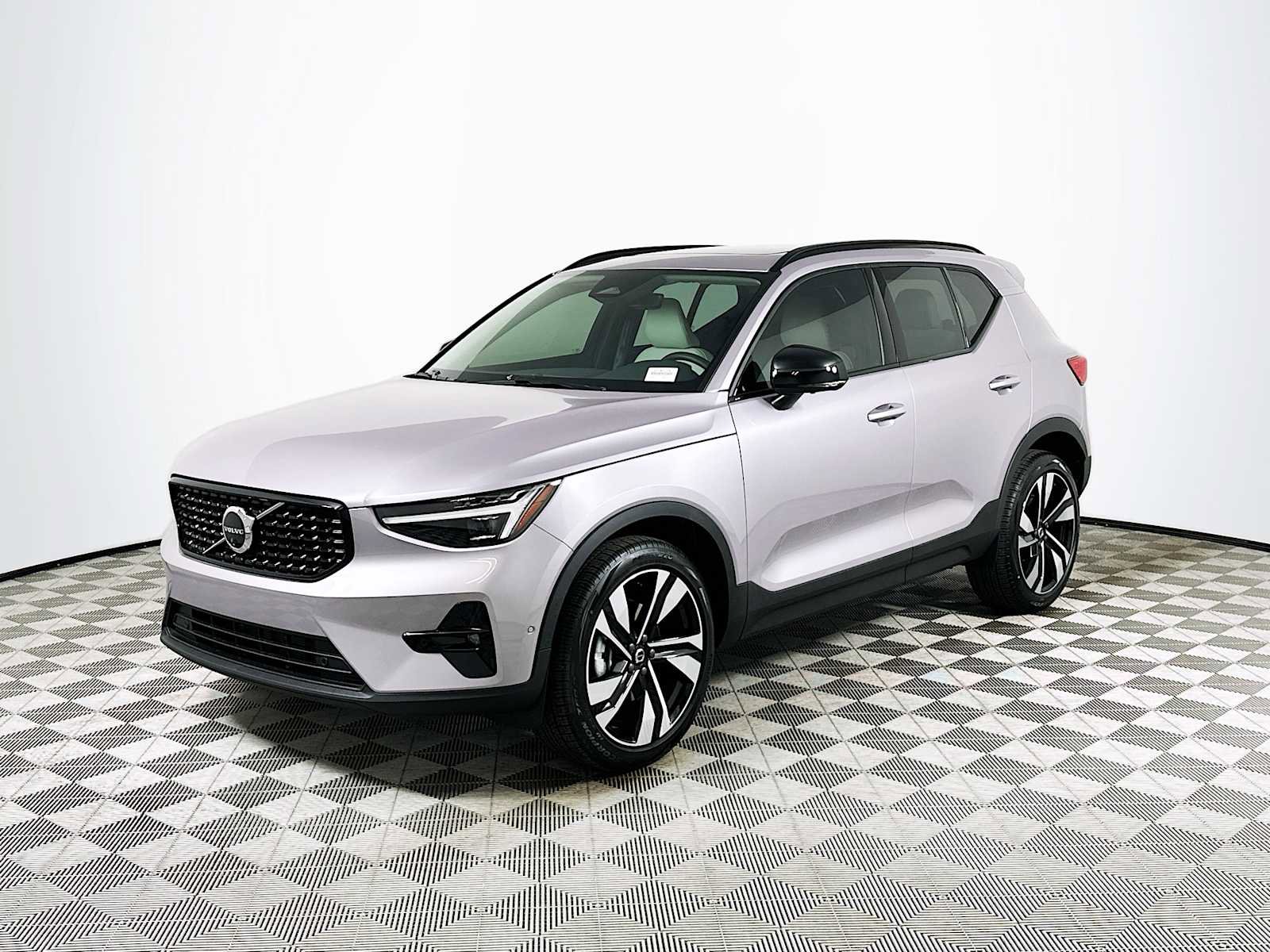 New 2026 Volvo XC40 B5 Ultra w/ Climate Package AWD/4WD image 3