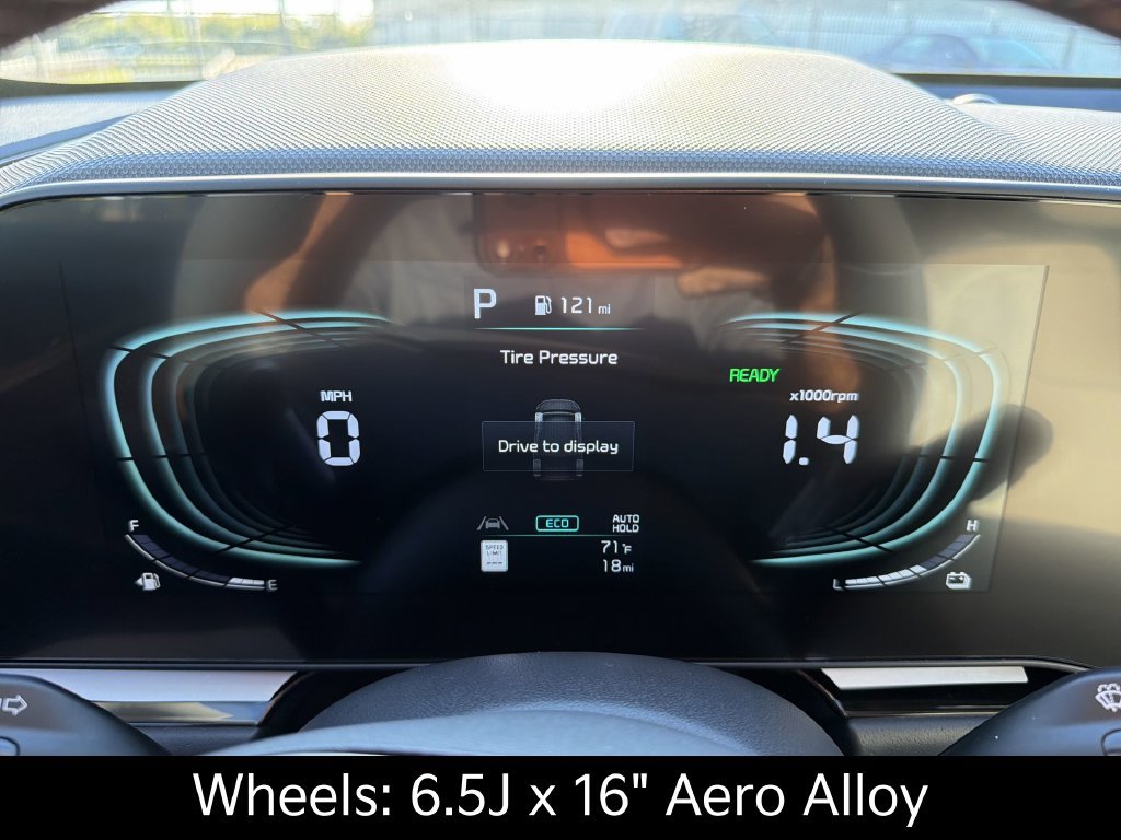 New 2026 Kia Niro EX FWD image 11