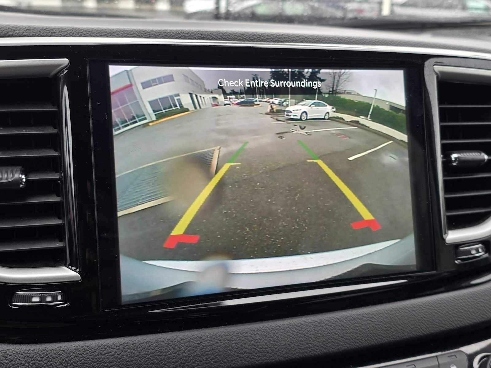 Used 2024 Chrysler Pacifica Touring-L image 28