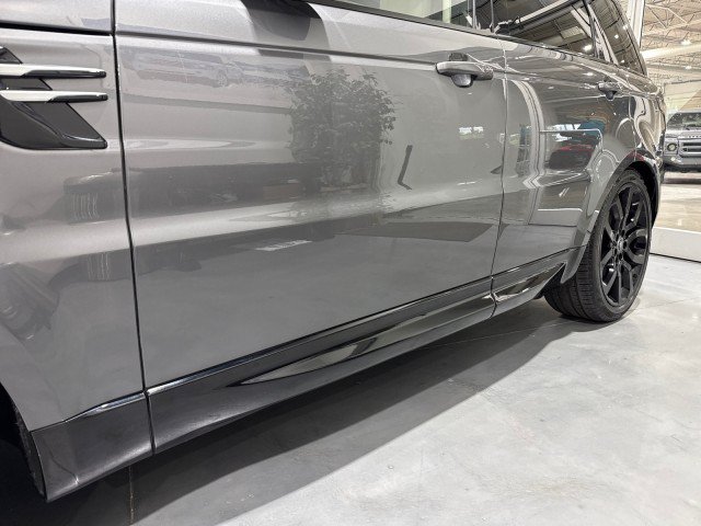 Used 2019 Land Rover Range Rover Sport HSE AWD/4WD image 18
