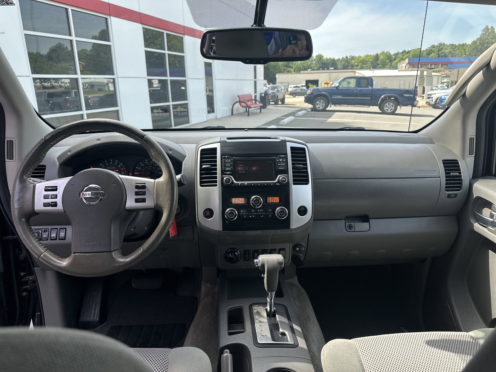 Used 2017 Nissan Frontier SV w/ SV Value Truck Package AWD/4WD image 20