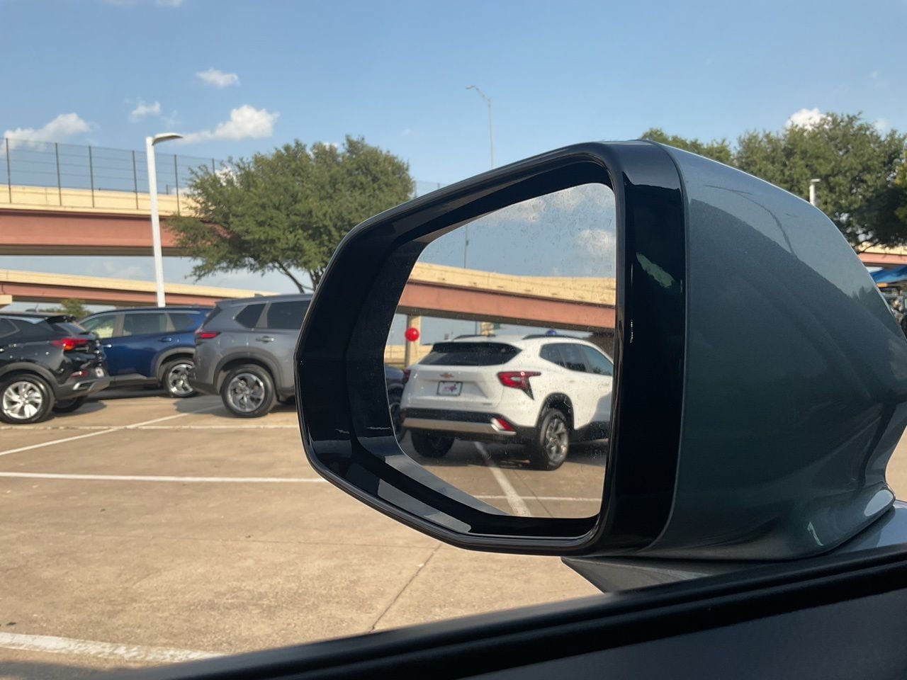 Used 2025 Chevrolet Blazer LT FWD image 24