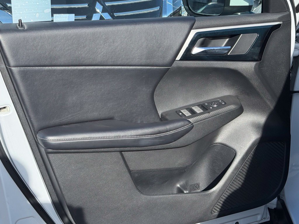 Used 2022 Mitsubishi Outlander SE FWD image 33