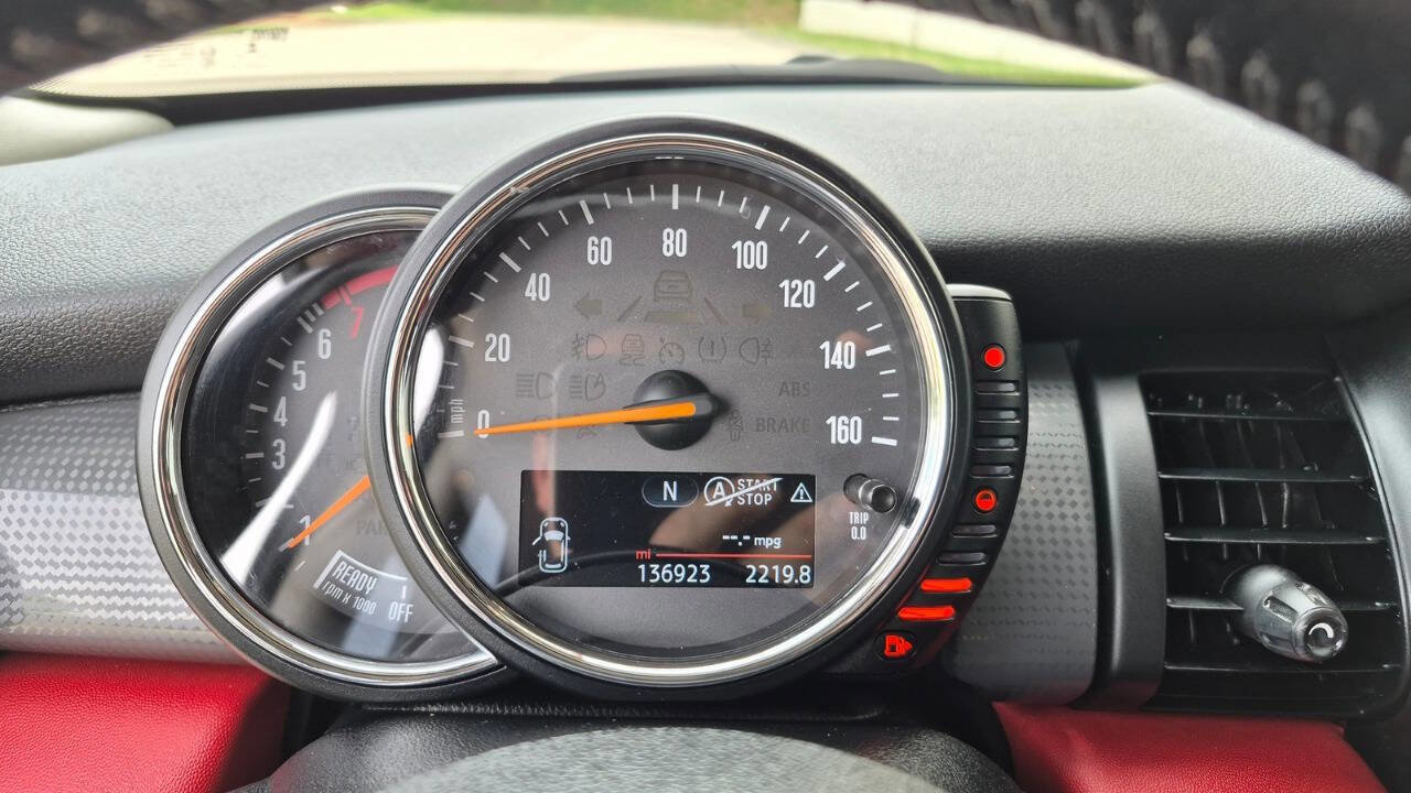 Used 2014 MINI Cooper 2-Door Hardtop image 28