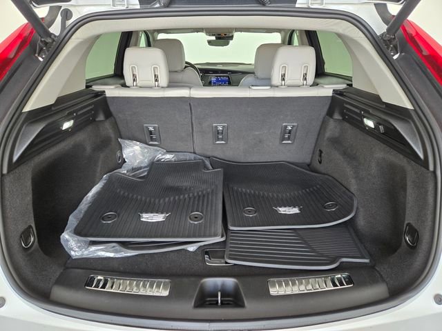 Used 2022 Cadillac XT4 Premium Luxury w/ Enhanced Visibility Package image 14