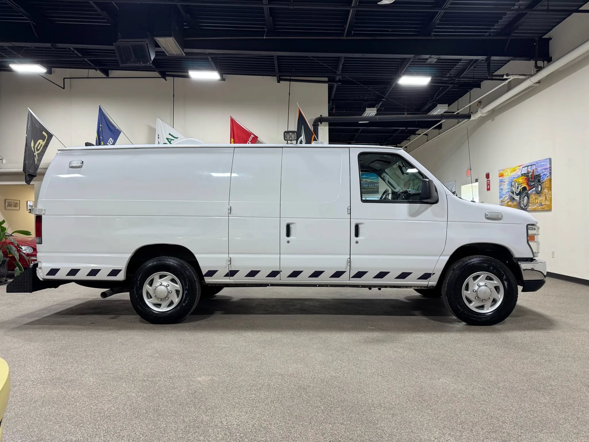 Used 2012 Ford E-350 and Econoline 350 Extended Super Duty w/ PWR Group RWD image 5