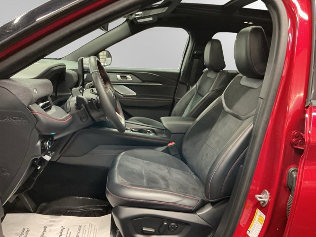 Certified 2025 Ford Explorer ST image 9